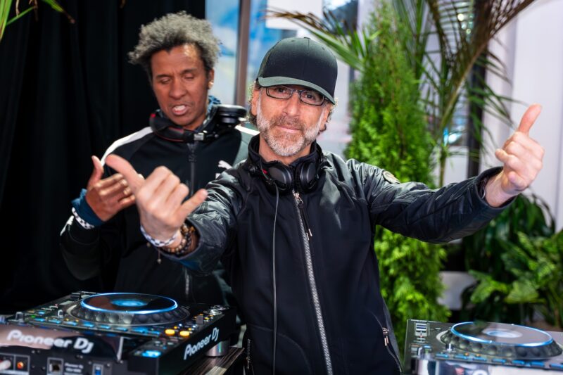 20250411 DEK02131 Enhanced NR